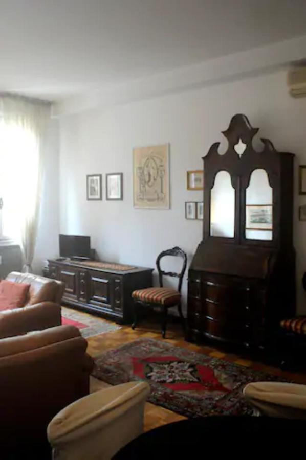 Appartamento Charming Flat With Terrace Over The Canal Venezia
