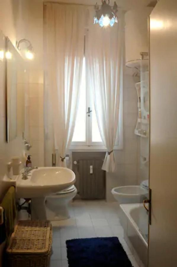 Charming Flat With Terrace Over The Canal Appartamento Venezia